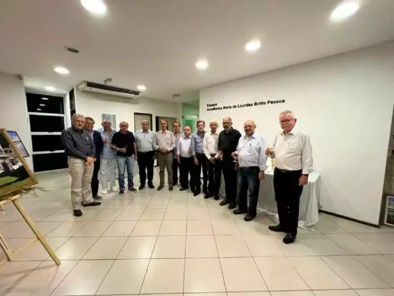 Degustação de vinhos por Cláudio Orestes Britto Filho1