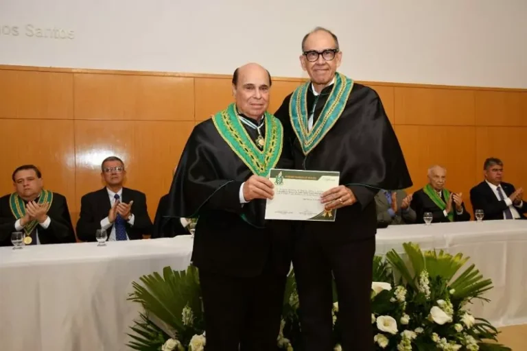 Posse do novel acadêmico Paulo Valério Nóbrega Ferreira de Melo na cadeira 17-2